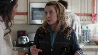 - Can you finish up
with the cinnamon rolls - A Christmas of Wonders