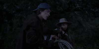 - Can you get this?
- Uh, ha, ha. Okay, okay. - Walker