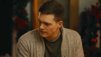 Can you give me
any kind of answer? - The Christmas Venue