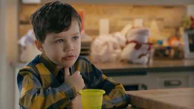 - Can we go and play now?
- Sure. - Christmas Jars