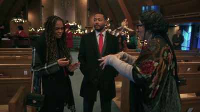 Can you go to the balcony
and help with some Christmas - Brewster’s Millions: Christmas