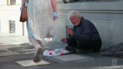 Can we have a bit of a chat?
Yeah, mate. - Miriam Margolyes: Australia Unmasked