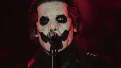 ♪ Can you hear the rumble ♪ - Ghost: Rite Here Rite Now