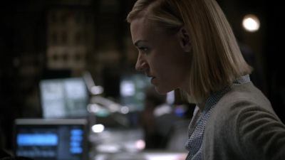 Can you help Chloe
trace the signal? - 24