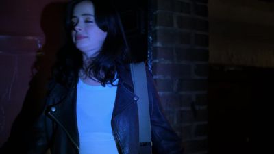 Can we help you, ma'am? - Marvel's Jessica Jones