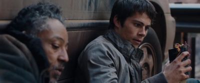 Hold this - Maze Runner: The Scorch Trials