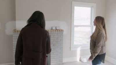 Can you hold those on that,
like, just up and down, - Fixer Upper: Behind the Design