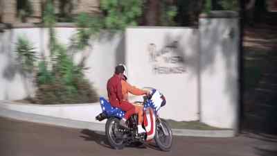 Can you hurry it up? - Viva Knievel!