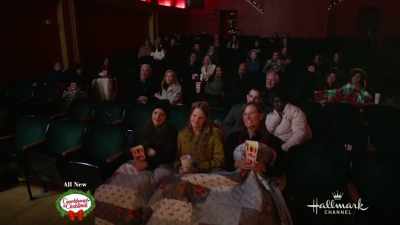 Can I ask how many of you - Sister Swap: A Hometown Holiday