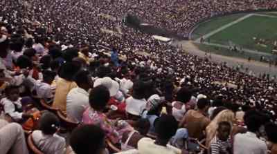 -Can I ask you something?
-Yeah! - Wattstax