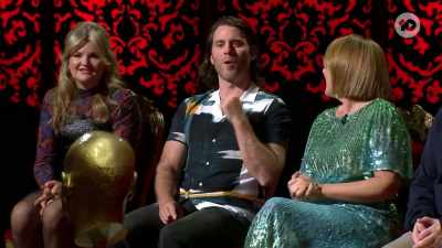 Can I...can I swap spots?
Can I sit down there? - Taskmaster