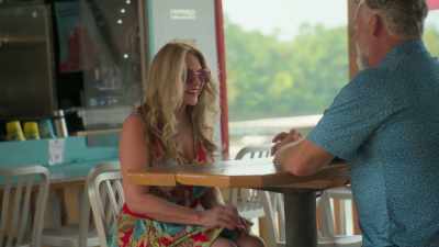 -Can I get you a beer or wine or whatever?
-Sure, I'll have something. - The Later Daters