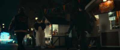 - Can I have one?
- Come on, Sebbe. Are we three, or what? - Carousel