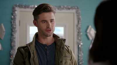 Can I have your
number, you know, - Tails of Christmas