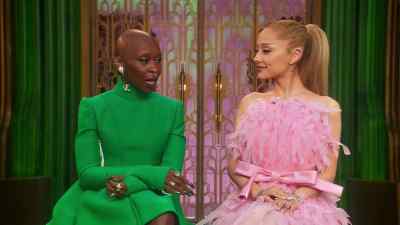 - Can I help you?
- [gasps] - Defying Gravity: The Curtain Rises on Wicked