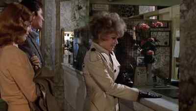 Can I help you, ma'am? - Plaza Suite