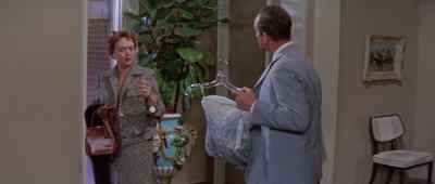 Can I help you, madame? - My Man Godfrey
