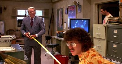 Can I help you - UHF