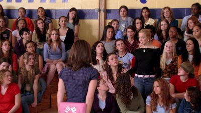 Can I just say that we don't have a clique problem at this school - Mean Girls