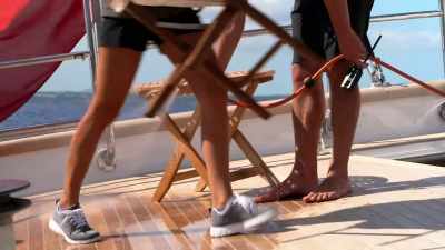 - Can I, like, like, steer?
- Absolutely. - Below Deck Sailing Yacht