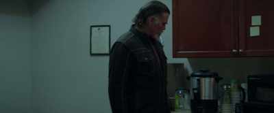 - Can I offer you some coffee?
- Sure. Mel, coffee? - Locked In
