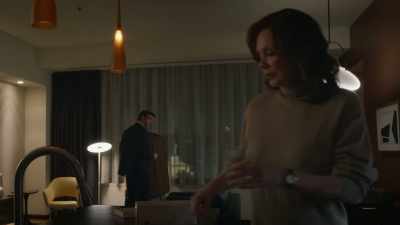 - Can I peek? - Watch your fingers. - Watchmen