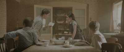 - Can I read it?
- "Pattie, Lily and Ted Watts." - The Railway Children Return