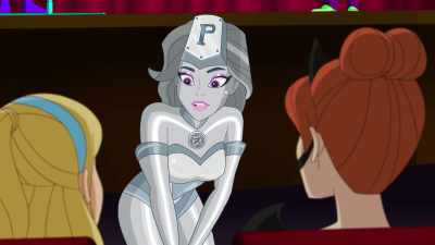 Can I squeeze in with you - DC Super Hero Girls: Intergalactic Games