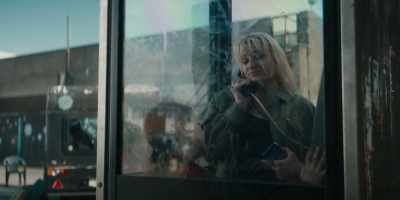 - Can I talk to her now?
- Iris wants to talk to you. - Rain Dogs