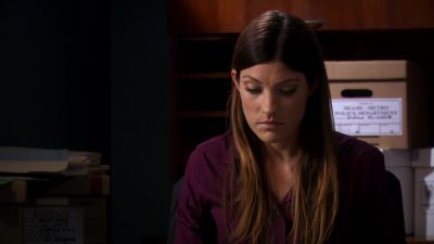 - Can I talk to you for a minute?
- A minute. - Dexter