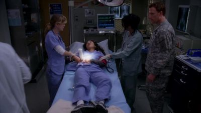 Can l get a word with you, Dr. Hunt? - Grey's Anatomy