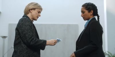 Can you make sure she gets this? - Silent Witness