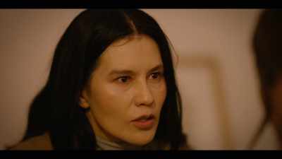 Can you please, just think
what's best for your sister? - La Madre