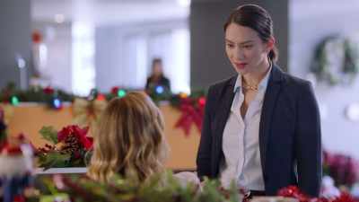 Can you put together
some sales stats - Mistletoe & Menorahs