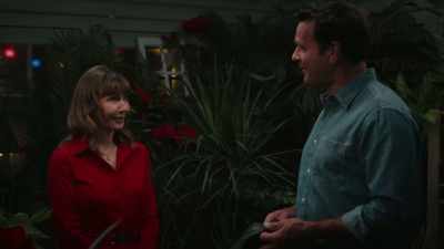 - Can you show me?
- [CHUCKLES] - Zoey's Extraordinary Christmas