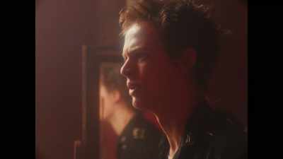 Can we stop talking
about your hair - Pistol