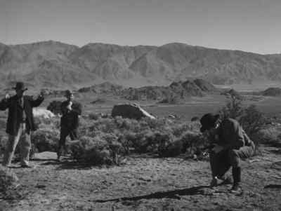 - Can you walk?
- Never mind about me, bud. - The Gunfighter