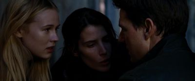 Can you walk? - Jack Reacher: Never Go Back