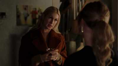 Can you, please, just tell me
why it was so urgent - Pretty Little Liars: The Perfectionists