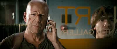 - Can you put the news back on? - Live Free or Die Hard