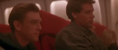 Can you tune in to the cockpit frequency? - Die Hard 2