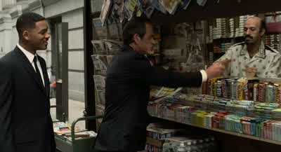 Cannot believe you're looking for tips in the supermarket tabloidsNot looking forFound - Men in Black