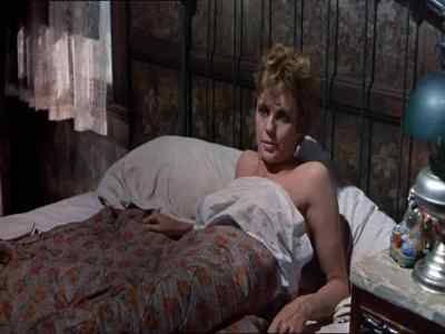 - Can't a girl get some sleep?
- Sorry. - Last Train from Gun Hill