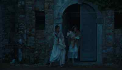 - Can't we do it again?
- Shut up! - Gloria!