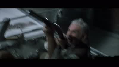 -Can't get a clear shot! - The League of Extraordinary Gentlemen