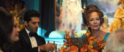 Can't old friends enjoy a meal?
Like a double date... - Palm Royale