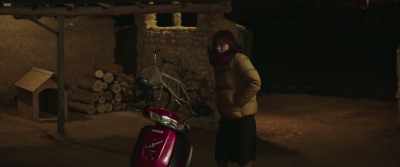 Can't you see I'm parking my bike? - Little Forest