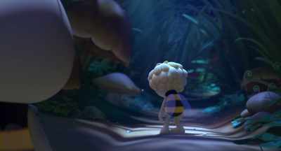 Can't you see
what she's doing? - Maya the Bee: The Honey Games