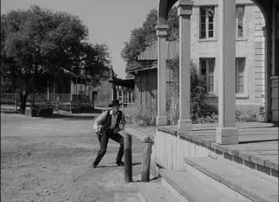 - Can't you wait?
- Just wanna be ready. - High Noon