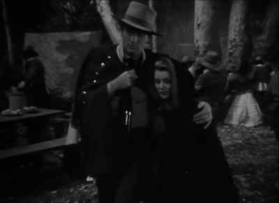 Cantrell ain't gonna raid
Lawrence tonight. He's got company! - Dark Command